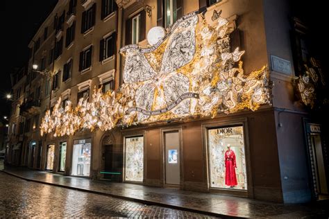 chanel cofanetto natale 2023|Vetrine di Natale 2023: le più belle Chanel, Dior, Gucci .